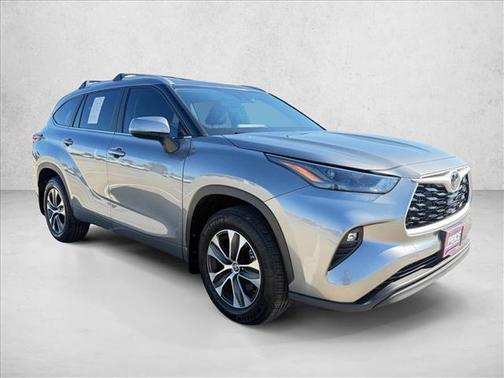 Heavy Metal 2026 Toyota Highlander XLE