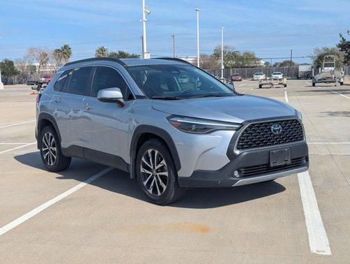2023 Toyota Corolla Cross XLE