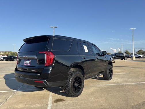 2023 GMC Yukon 4WD AT4