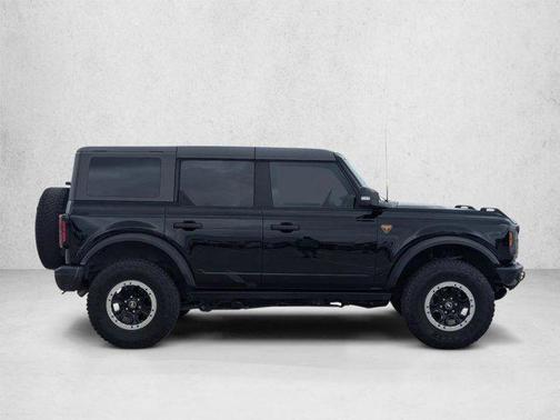 Shadow Black 2024 Ford Bronco Badlands