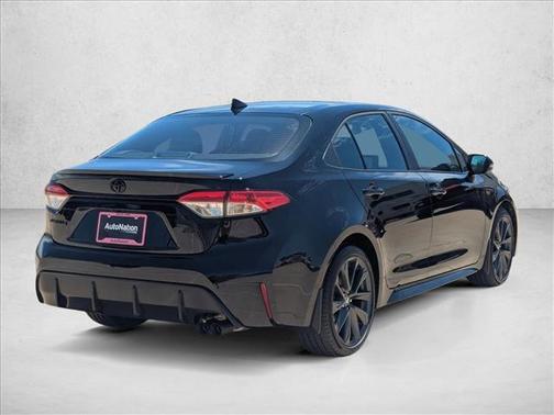 Midnight Black Met 2026 Toyota Corolla SE