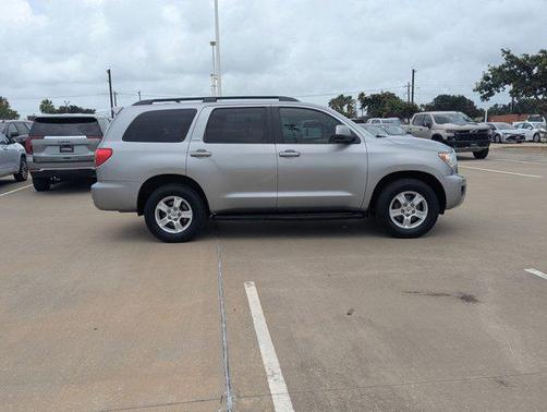 Silver Sky Metallic 2017 Toyota Sequoia SR5