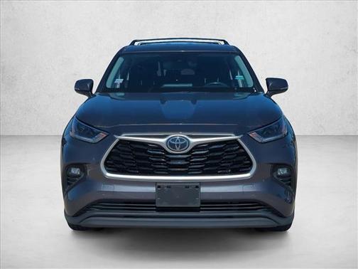 2021 Toyota Highlander LE