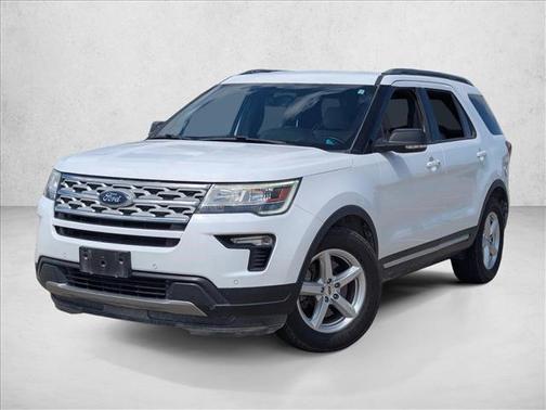 Oxford White 2019 Ford Explorer XLT