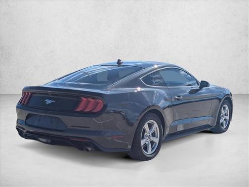 2022 Ford Mustang EcoBoost