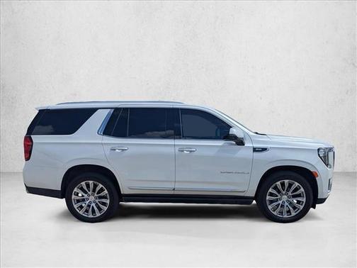 White Frost Tricoat 2022 GMC Yukon Denali