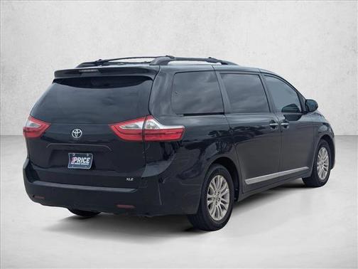 Midnight Black Metallic 2017 Toyota Sienna XLE
