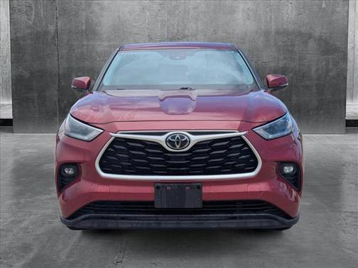 2021 Toyota Highlander LE