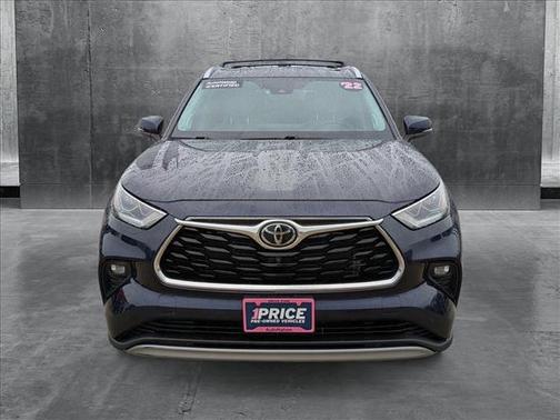 2022 Toyota Highlander Platinum