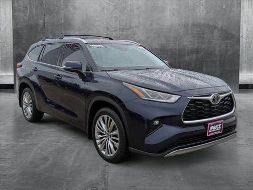 2022 Toyota Highlander Platinum