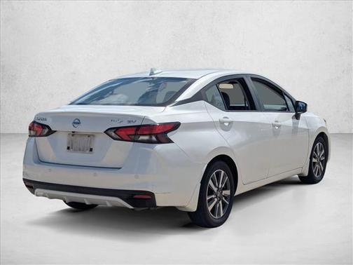 Aspen White TriCoat Pearl 2020 Nissan Versa 1.6 SV