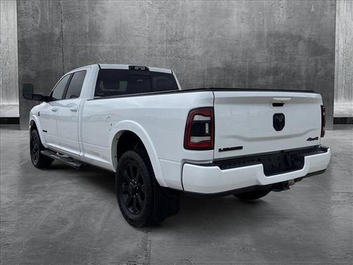 2022 RAM 3500 Laramie Crew Cab 4x4 8' Box