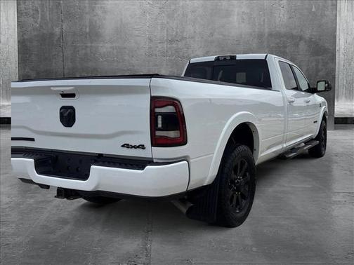 2022 RAM 3500 Laramie Crew Cab 4x4 8' Box