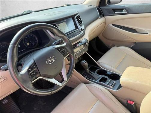 Ruby Wine 2016 Hyundai TUCSON Limited