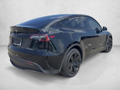 2022 Tesla Model Y Long Range Dual Motor All-Wheel Drive