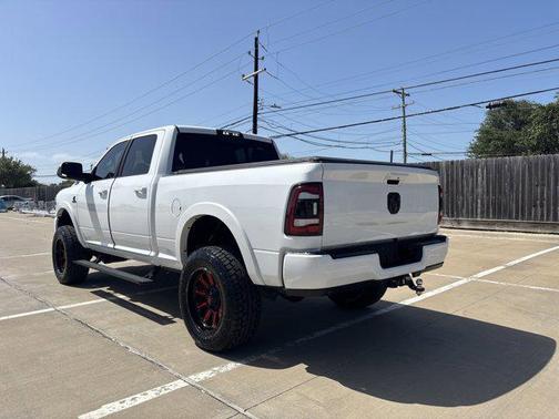 2020 RAM 3500 Laramie Crew Cab 4x4 6'4' Box