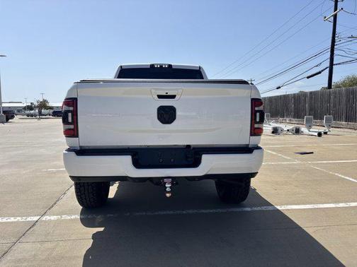 2020 RAM 3500 Laramie Crew Cab 4x4 6'4' Box