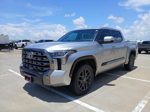 2023 Toyota Tundra Platinum