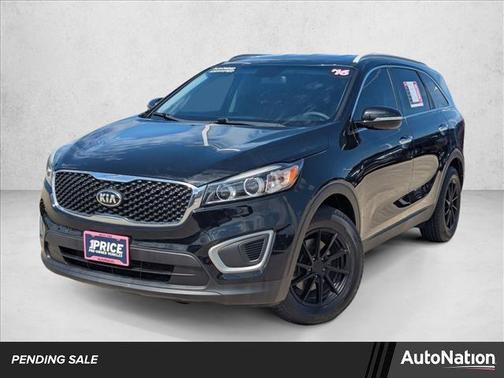 2016 Kia Sorento LX