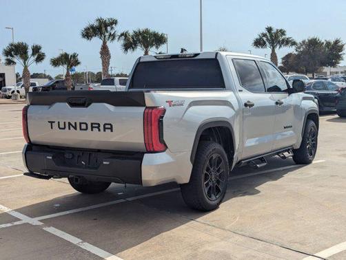 2022 Toyota Tundra SR5