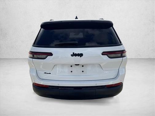 Bright White Clearcoat 2023 Jeep Grand Cherokee L Altitude