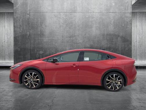 2025 Toyota Prius L