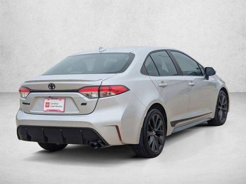 Classic Silver Metallic 2024 Toyota Corolla SE
