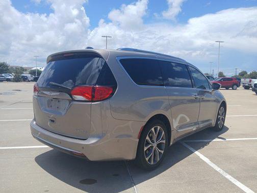 2017 Chrysler Pacifica Limited