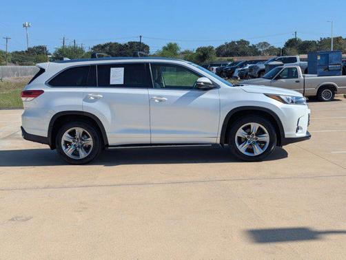 2017 Toyota Highlander Limited