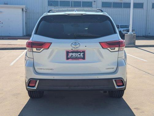 2017 Toyota Highlander Limited