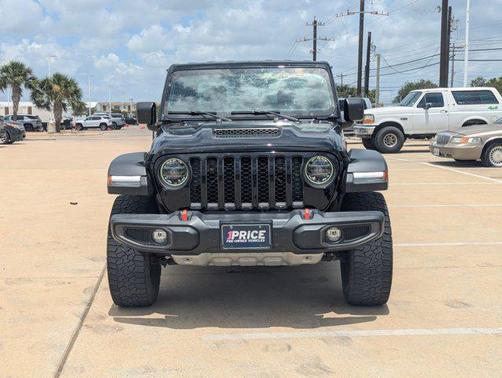 Black Clearcoat 2022 Jeep Gladiator Mojave
