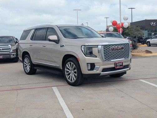 Pearl Beige Metallic 2022 GMC Yukon Denali