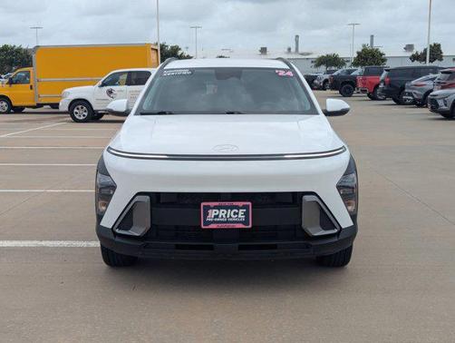 Atlas White 2024 Hyundai KONA SEL