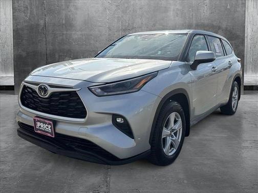 2021 Toyota Highlander LE