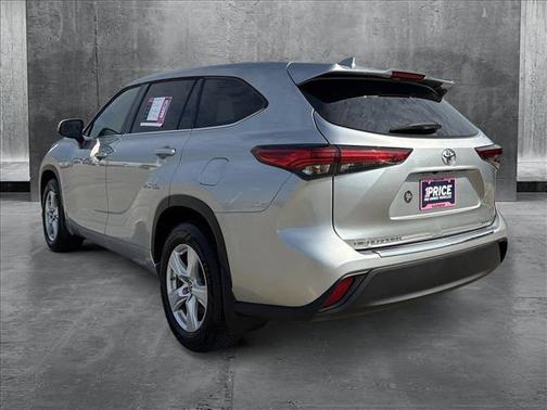 2021 Toyota Highlander LE