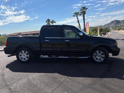 2002 Lincoln Blackwood Base 4dr Crew Cab SB 2WD