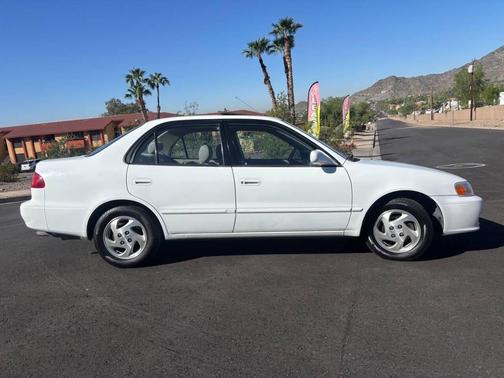 2001 Toyota Corolla LE