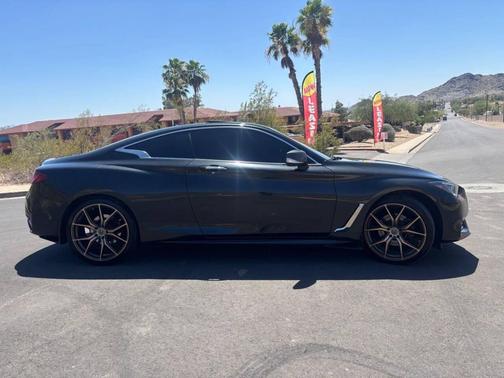 Black Obsidian 2017 INFINITI Q60 2.0t Premium