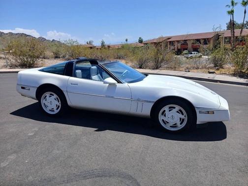 White 1988 Chevrolet Corvette Base