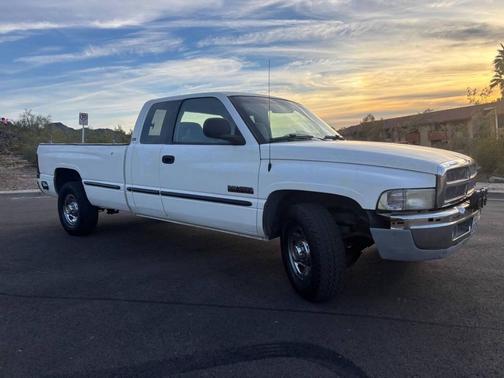 1999 Dodge Ram 2500 SLT