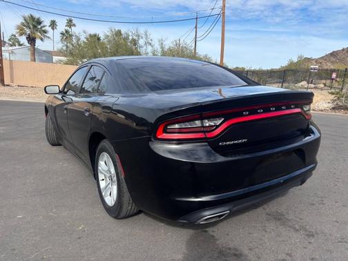 2016 Dodge Charger SE