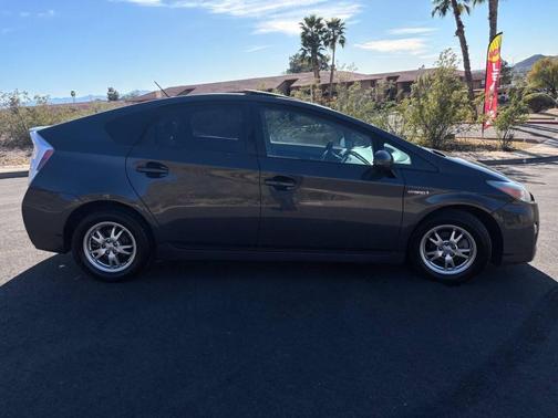 2010 Toyota Prius III