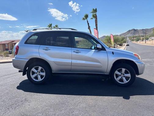 2004 Toyota RAV4 Base