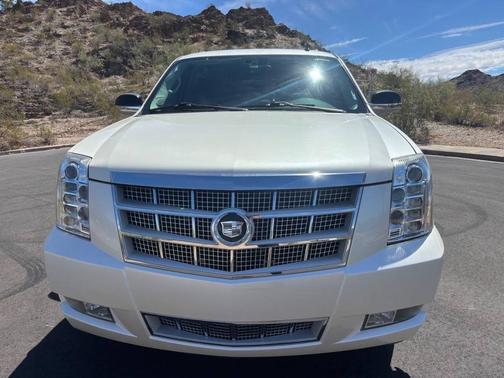 White Diamond Tricoat 2009 Cadillac Escalade Platinum Edition
