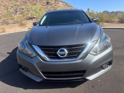 Gun Metallic 2016 Nissan Altima 2.5 SR
