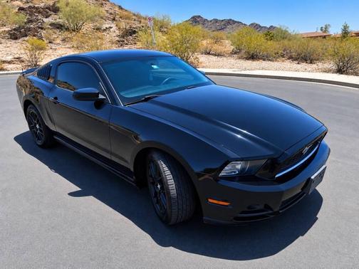 Black 2014 Ford Mustang V6