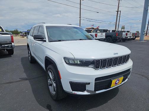 Bright White Clearcoat 2022 Jeep Grand Cherokee L Limited