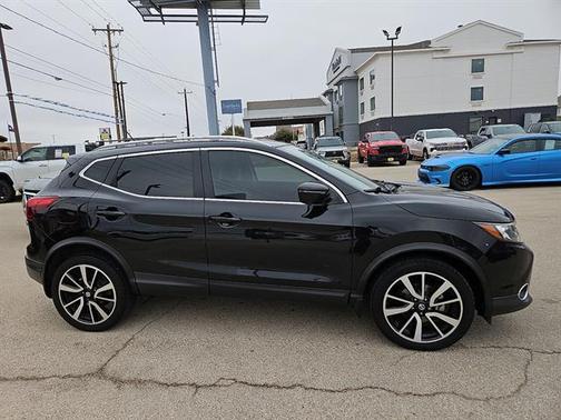 2017 Nissan Rogue Sport SV