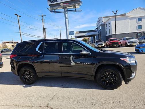 2021 Chevrolet Traverse LT Cloth