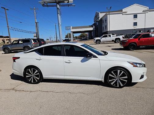 2019 Nissan Altima 2.5 SR